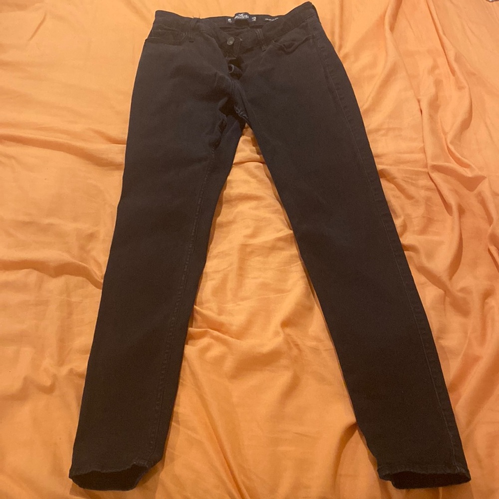 Black Hollister low rise super skinny jeans